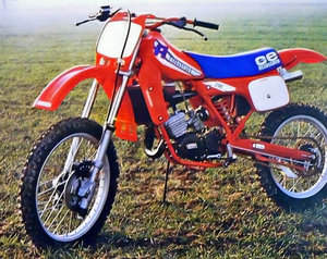 800px-Moto accossato.jpg